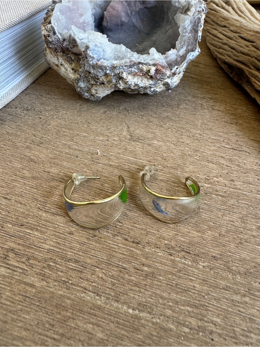 Pressed Blue Wildflower Resin Geometric Hoop Earrings Gold Tone Botanical